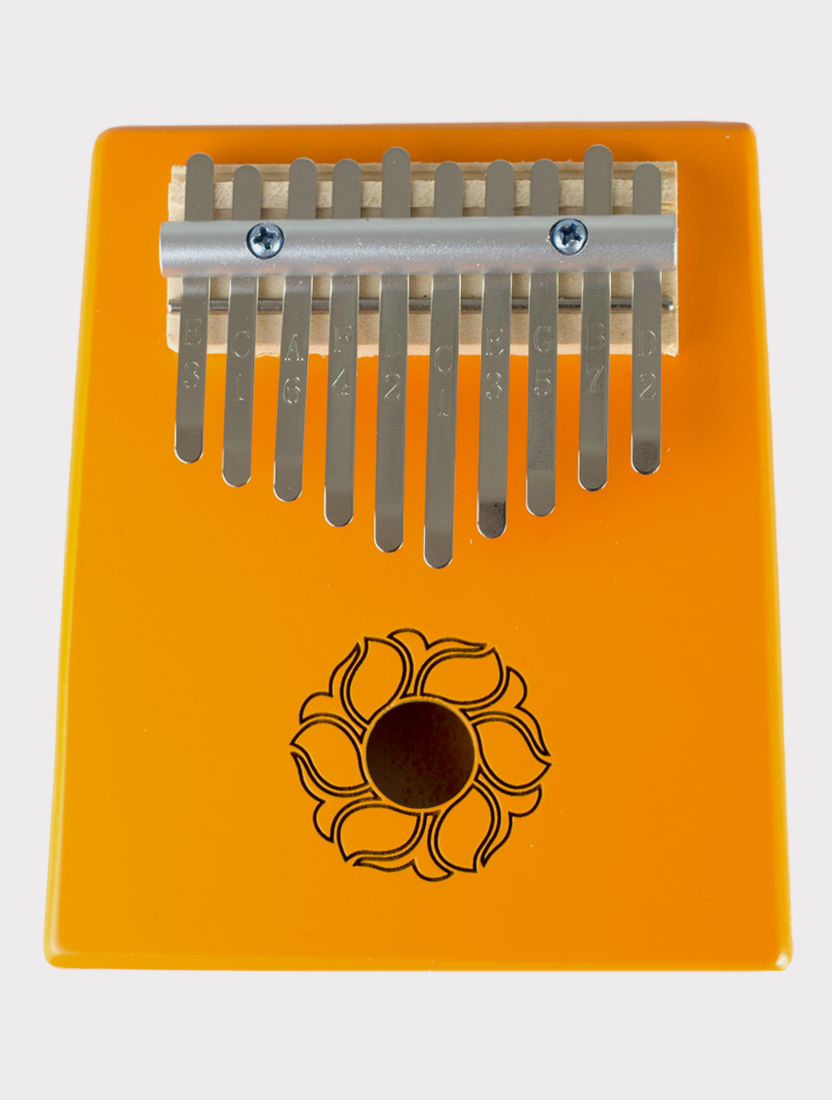Калимба 10 нот резонаторная Мозеръ KMKr-2-OR Escudo, форма трапеция, оранжевая