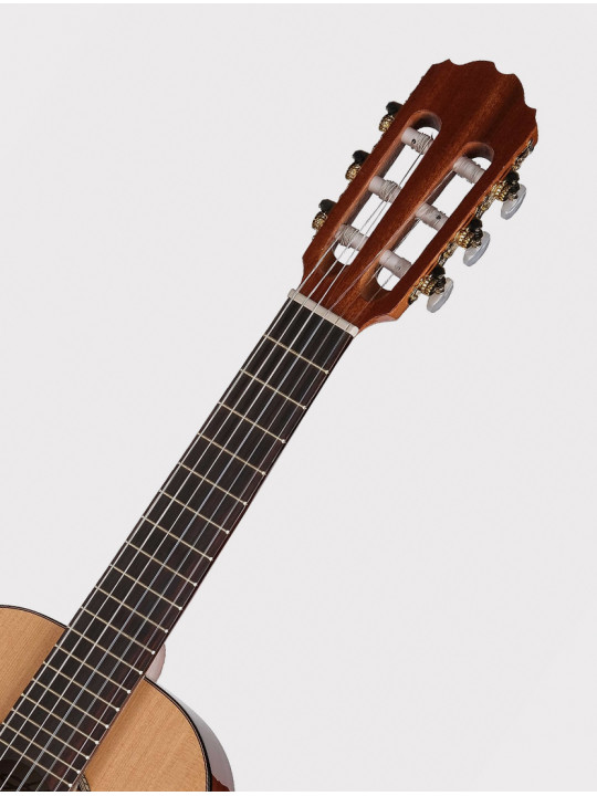 Классическая гитара Kremona S44C Sofia Soloist Series, размер 1/4